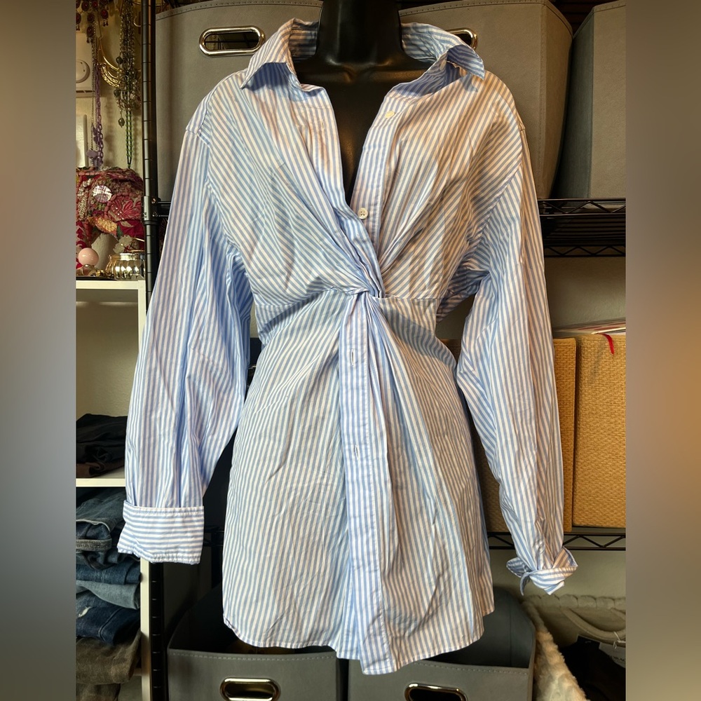 100% Cotton Light Blue & White Striped Twist-Front Button Shirt